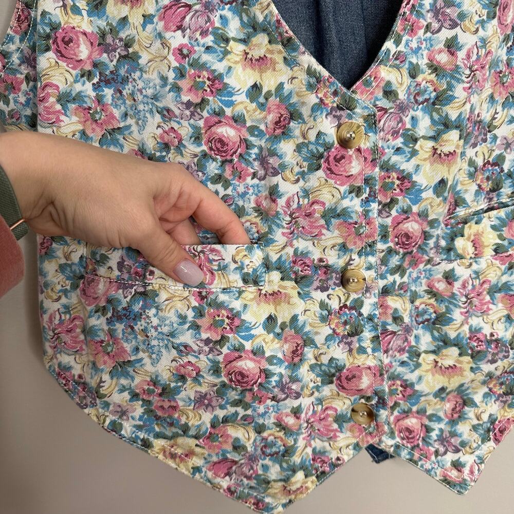 Cotton Express vintage floral print 3‎ button vest with tie back - Picture 3 of 6